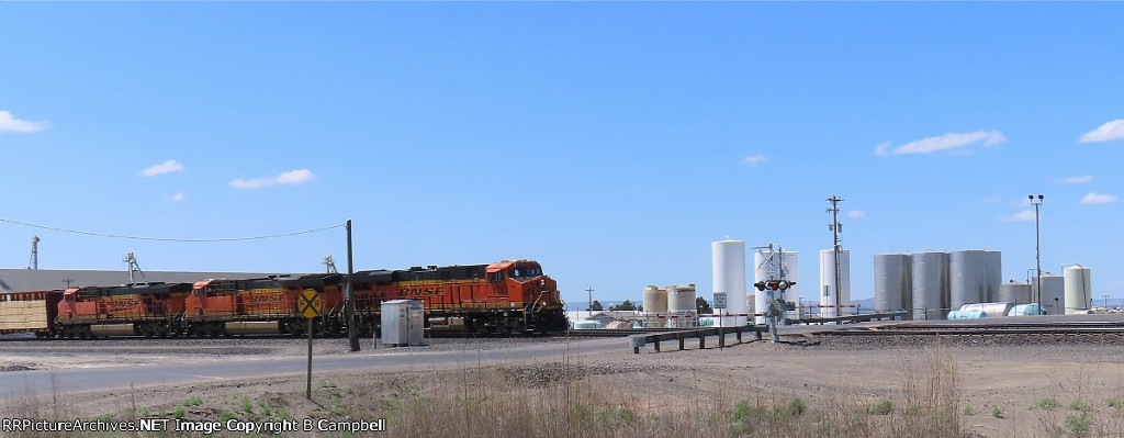 BNSF 6753-BNSF 6376-BNSF 6222